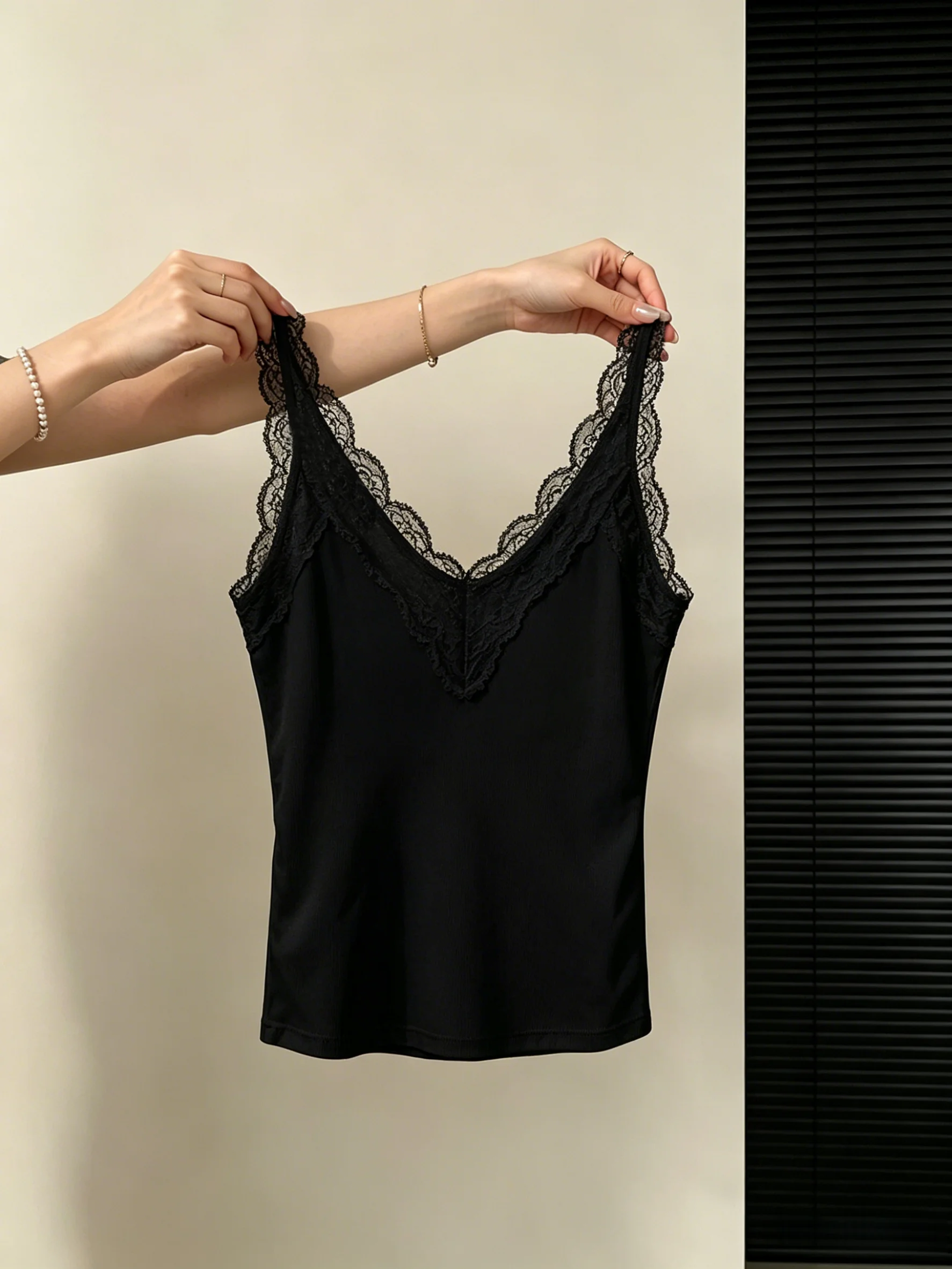 Slim Fit Women's Tank Top Lace Trim 95 Cotton Summer Base Layer Outerwear Inner Match Big Size plus Size MM Base Shirt
Slim Fit Women's Tank Top Lace Trim 95 Cotton Summer Base Layer Outerwear Inner Match Big Size plus Size MM Base Shirt