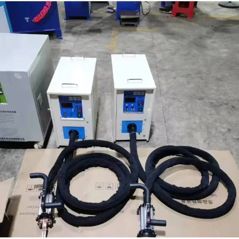 Лидер продаж портативный индукционный нагрев сварка Hine ручной с мягким кабелем для пайки металлических труб
Лидер продаж портативный индукционный нагрев сварка Hine ручной с мягким кабелем для пайки металлических труб