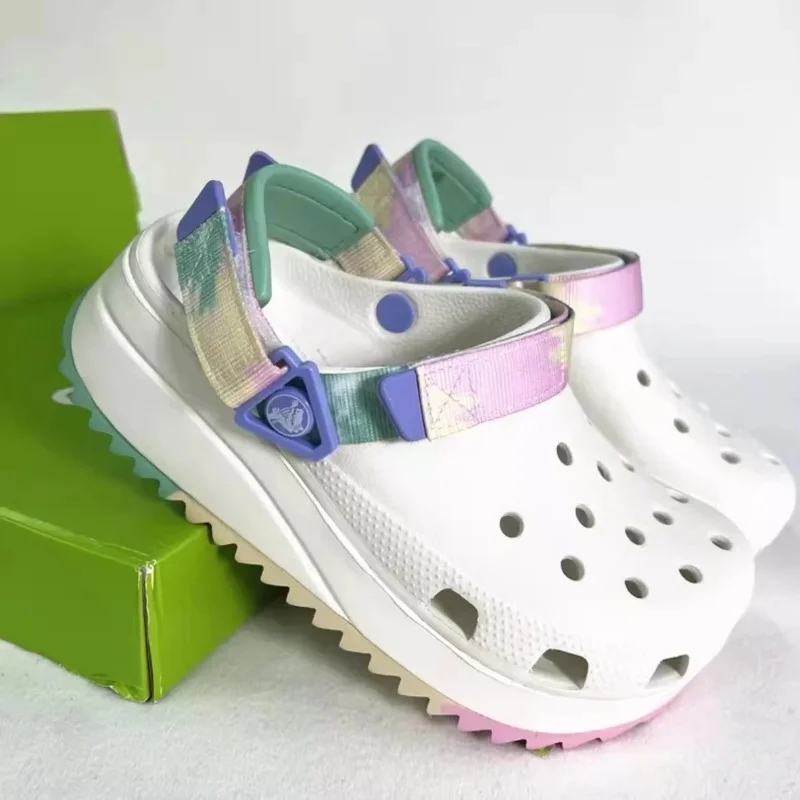 Men'S And Women'S Shoes Cool Hole Shoes Couples High Value Fashion Versatile Height Increase Beach Cool Slippers Colorful Gifts
Men'S And Women'S Shoes Cool Hole Shoes Couples High Value Fashion Versatile Height Increase Beach Cool Slippers Colorful Gifts