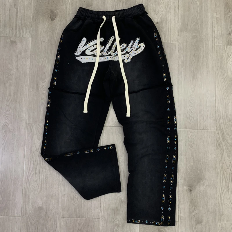 High-quality Men's Stretch Waist Jeans Vale Pants Letter Print Rhinestone Embellishments Trendy Fashionable Pants
High-quality Men's Stretch Waist Jeans Vale Pants Letter Print Rhinestone Embellishments Trendy Fashionable Pants