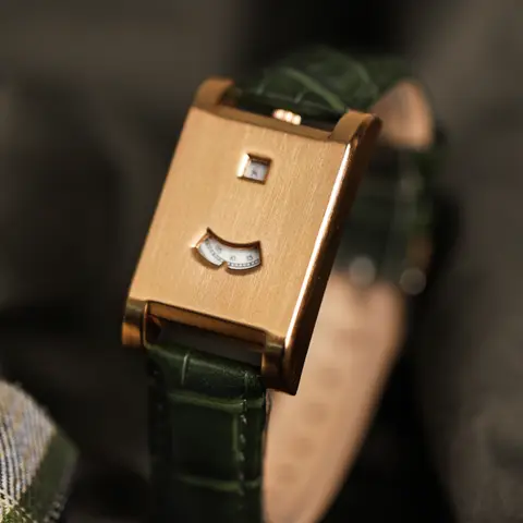 CILOA Premium Authentic Men's Square Sports Quartz Watch - Stylish, Waterproof