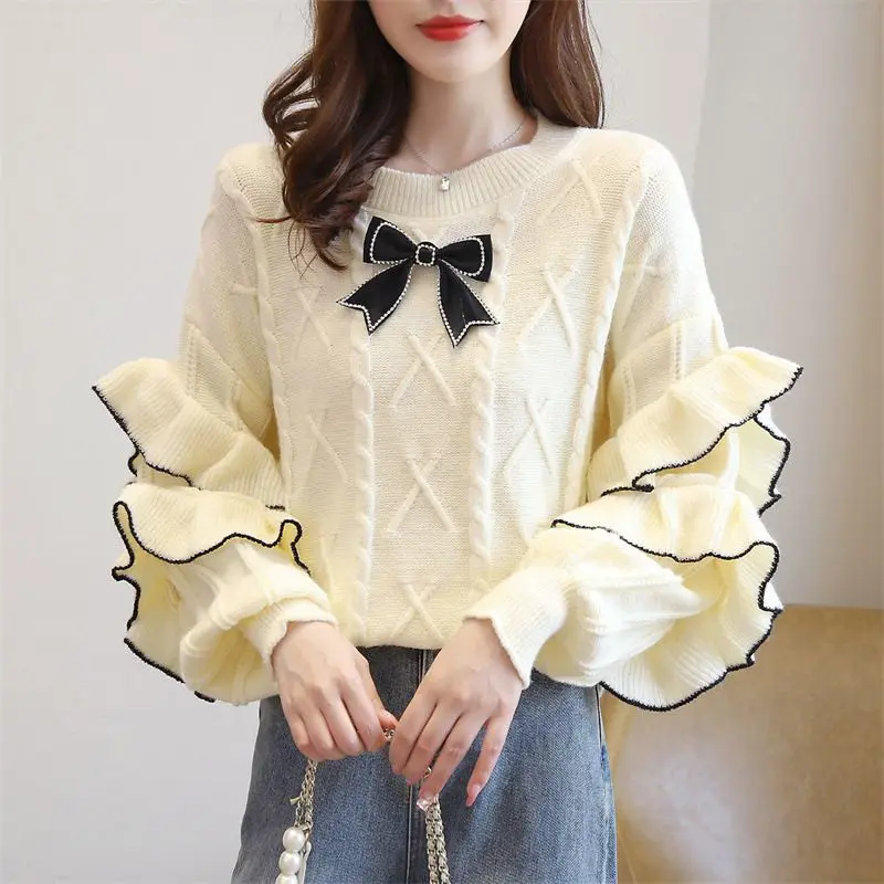 New Autumn and Winter Small Fresh Bow Sweater Women's Top Round Neck Drop Rotator Sleeves Ruffle Knitted Base Shirt 
New Autumn and Winter Small Fresh Bow Sweater Women's Top Round Neck Drop Rotator Sleeves Ruffle Knitted Base Shirt