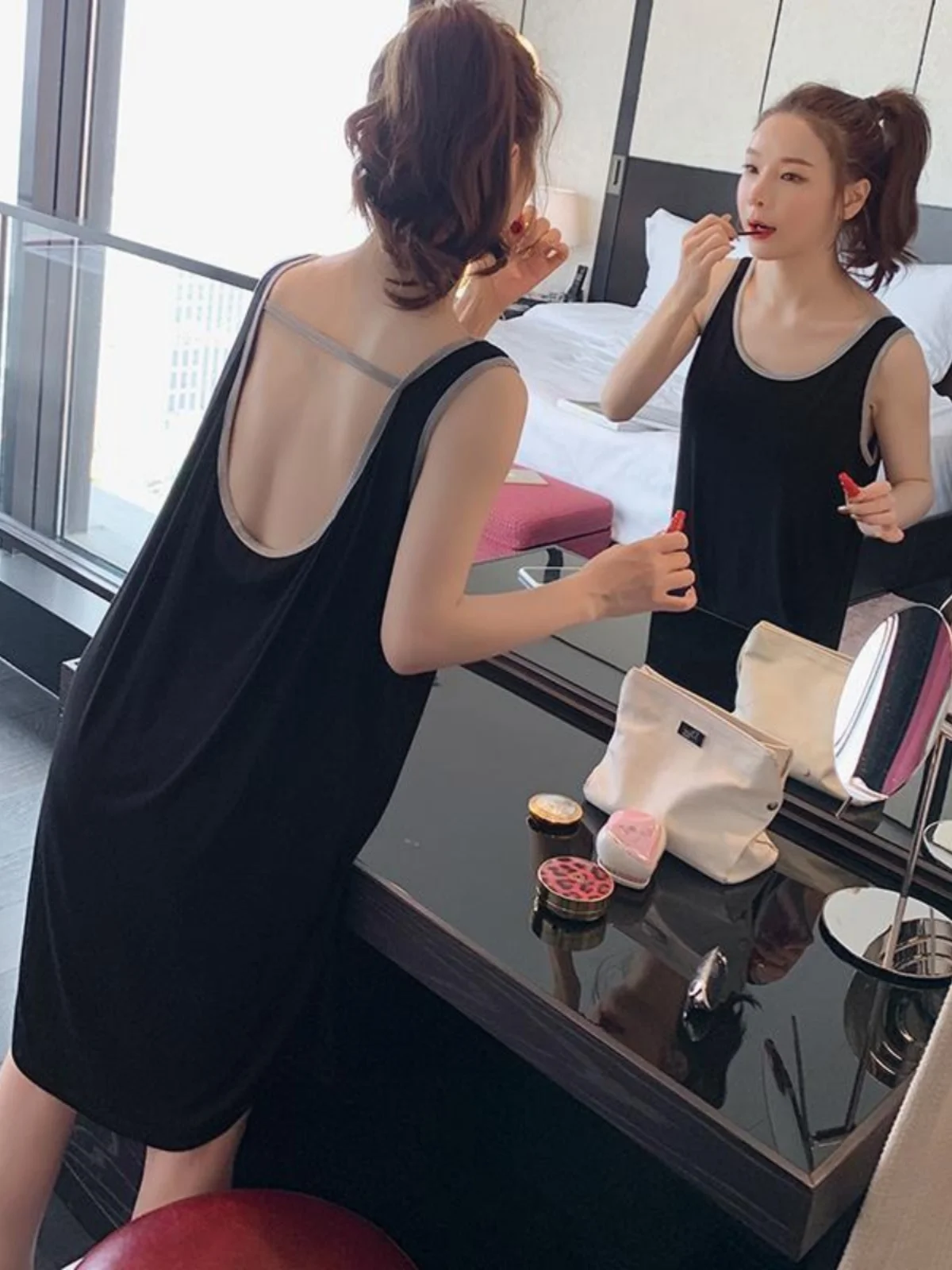 plus Size Women's Sexy Backless Strap Dress Thin Loose Mid-Length Sleeveless Base Dress Summer Fashion Korean Style Square Co...
plus Size Women's Sexy Backless Strap Dress Thin Loose Mid-Length Sleeveless Base Dress Summer Fashion Korean Style Square Co...