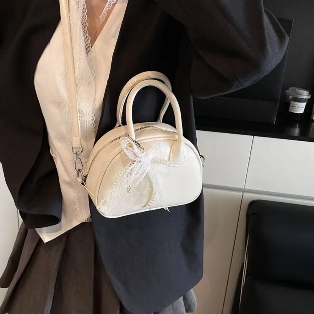 Sweet Bowling Shoulder Bag with Pearl Pendant Korean Style Boston Crossbody Bag PU Leather Solid Color Pillow Handbag Travel
Sweet Bowling Shoulder Bag with Pearl Pendant Korean Style Boston Crossbody Bag PU Leather Solid Color Pillow Handbag Travel