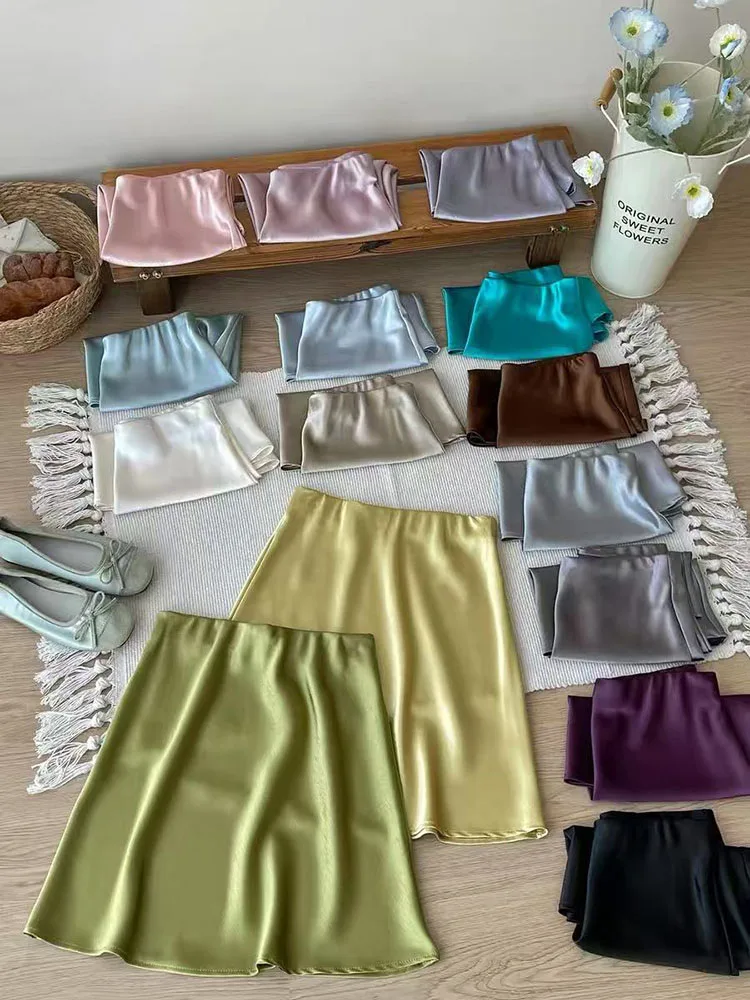 French Elegant Satin Mini Skirts Women High Waist Sweet Dopamine Casual A Line Skirts Summer Luxury Office Lady Bodycon Skirts
French Elegant Satin Mini Skirts Women High Waist Sweet Dopamine Casual A Line Skirts Summer Luxury Office Lady Bodycon Skirts