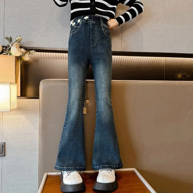 Girls' Jeans 2025 Spring Autumn Korean Style Fashion Flared Pants Medium Trendy Stretch Cotton Jeans for Children Autumn Coats
Girls' Jeans 2025 Spring Autumn Korean Style Fashion Flared Pants Medium Trendy Stretch Cotton Jeans for Children Autumn Coats