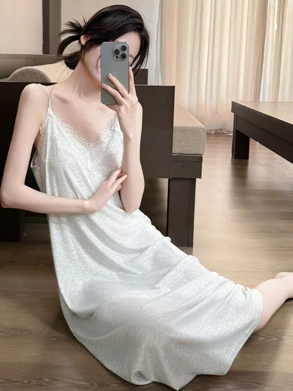Korean Sle Sexy Strap Modal Cotton Mid-Length Spwear V-Ne Summer Lace High-End Ice Feeling Women's Home Clothes
Korean Sle Sexy Strap Modal Cotton Mid-Length Spwear V-Ne Summer Lace High-End Ice Feeling Women's Home Clothes