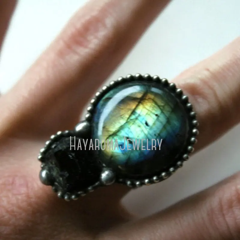 RM43265 Rainbow Labradorite And Tourmaline Round Ring Black Adjustable Halloween
RM43265 Rainbow Labradorite And Tourmaline Round Ring Black Adjustable Halloween
