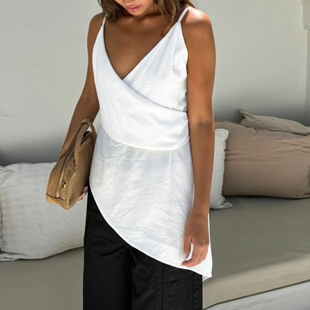 2026 spring and summer new fashion temperament solid color sling vest temperament commuter top women
2026 spring and summer new fashion temperament solid color sling vest temperament commuter top women