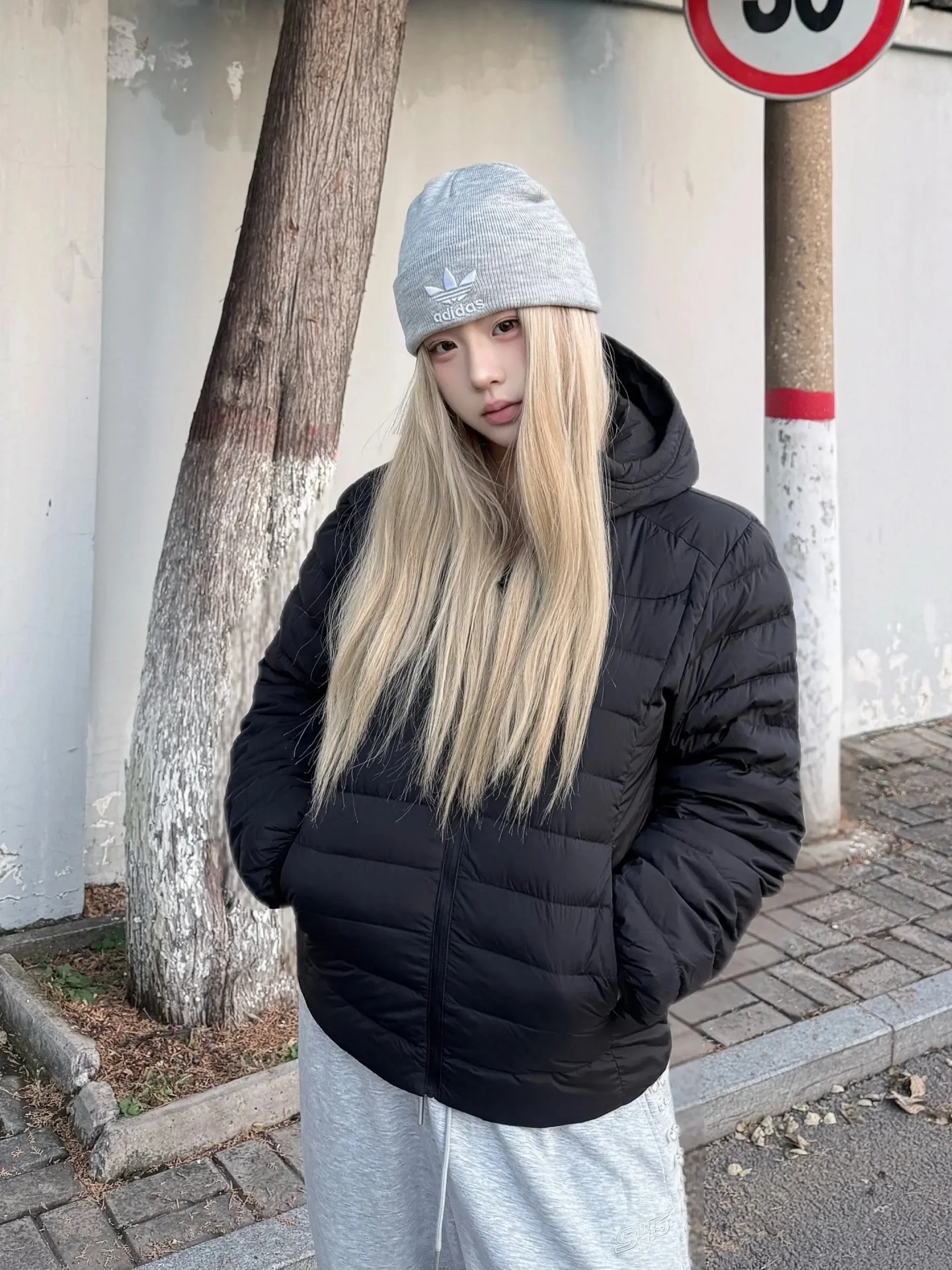 Lightweight Du down Jaet Men's Women's Thin Winter Cold Resistance Warmth Jaet Polyester Fiber ell Nylon
Lightweight Du down Jaet Men's Women's Thin Winter Cold Resistance Warmth Jaet Polyester Fiber ell Nylon