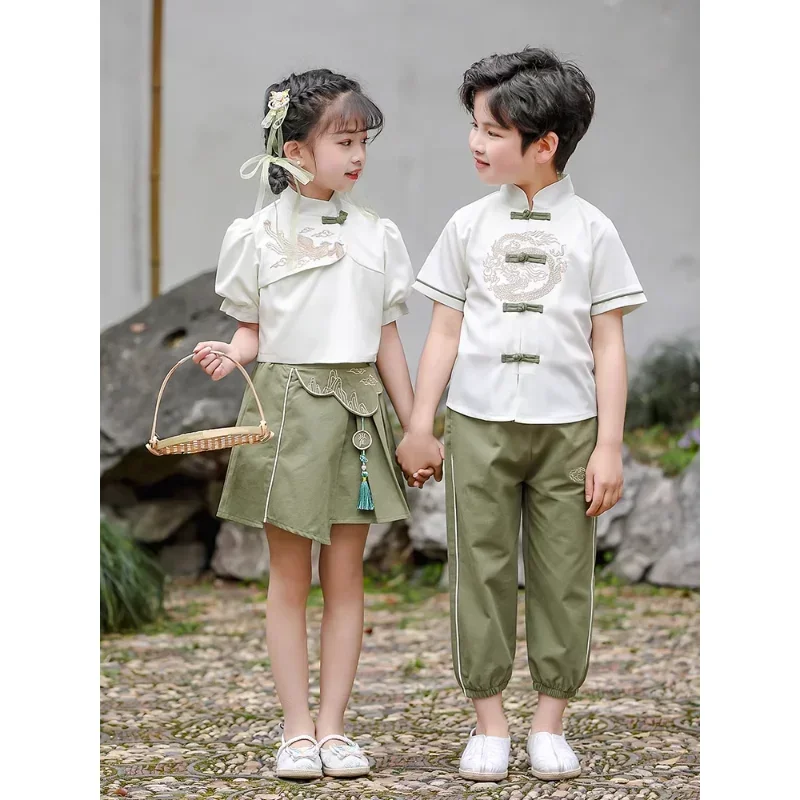 Summer Chinese Style Stand Collar Short Sleeve Tang Suit 2 Piece Girls Girls Children Flower Printed Tassel Performance Costumes
Summer Chinese Style Stand Collar Short Sleeve Tang Suit 2 Piece Girls Girls Children Flower Printed Tassel Performance Costumes