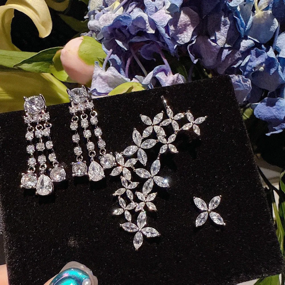 Vintage Water Drop Multi Row Gemstone Luxury Premium Waterfall Water Drop Zircon Drop Earrings
Vintage Water Drop Multi Row Gemstone Luxury Premium Waterfall Water Drop Zircon Drop Earrings