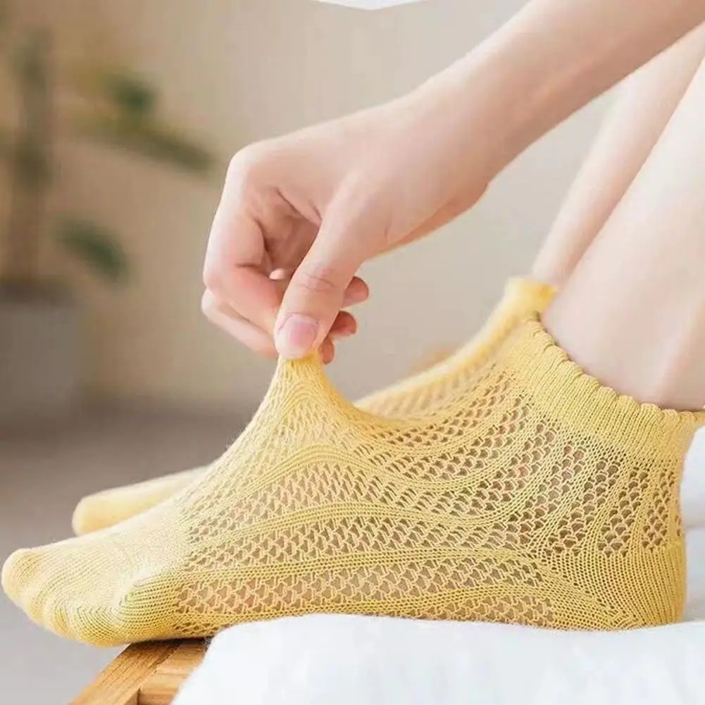 Hollow Out Mesh Thin Breathable Short Socks Summer Ballet style Socks Women Sweet Girls Cute Low Cut Ankle Stockings
Hollow Out Mesh Thin Breathable Short Socks Summer Ballet style Socks Women Sweet Girls Cute Low Cut Ankle Stockings
