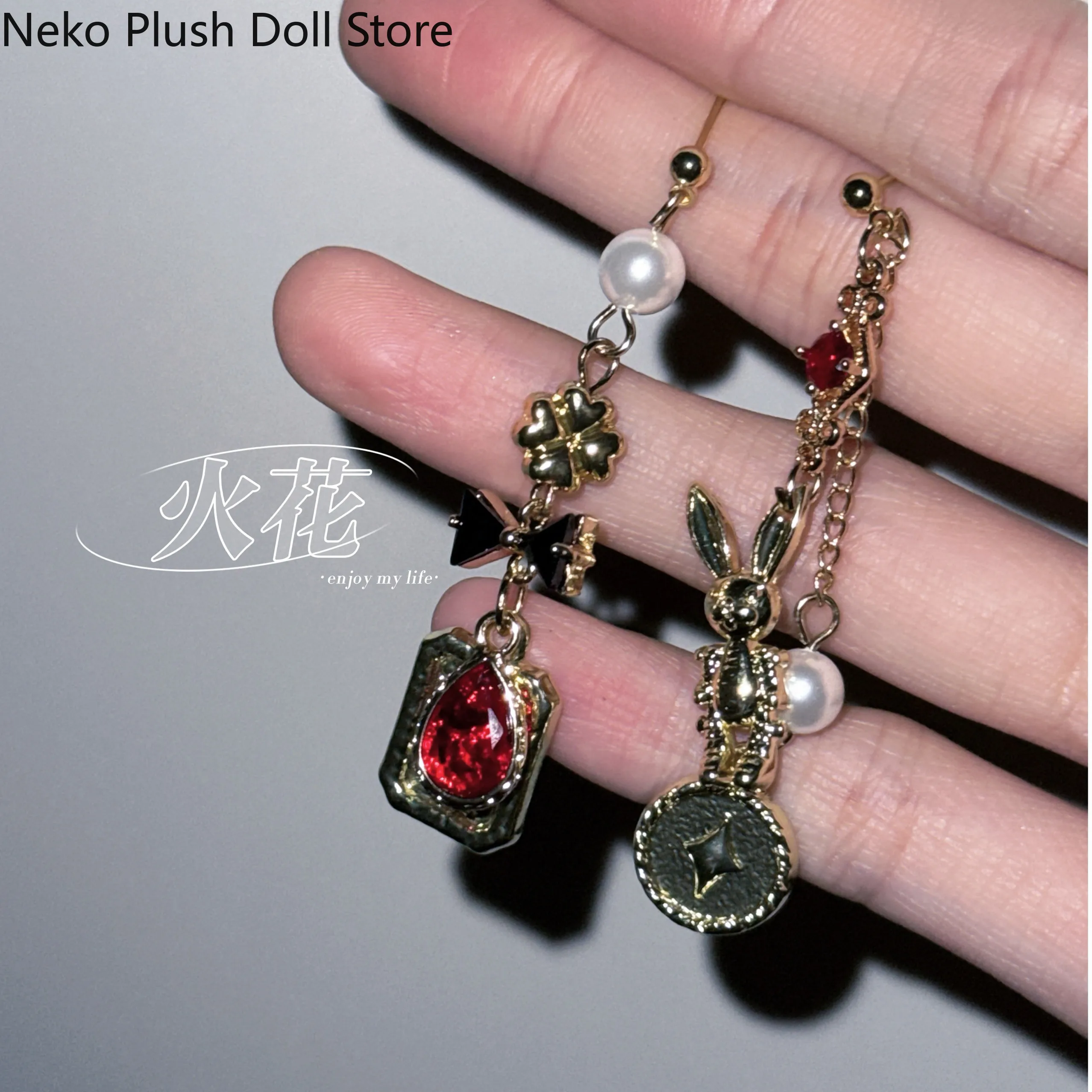 Honkai: Star Rail Sparxie Anime Game Cosplay Ear Studs Pendant Ear Clips Fashion Earrings Accessories Prop
Honkai: Star Rail Sparxie Anime Game Cosplay Ear Studs Pendant Ear Clips Fashion Earrings Accessories Prop
