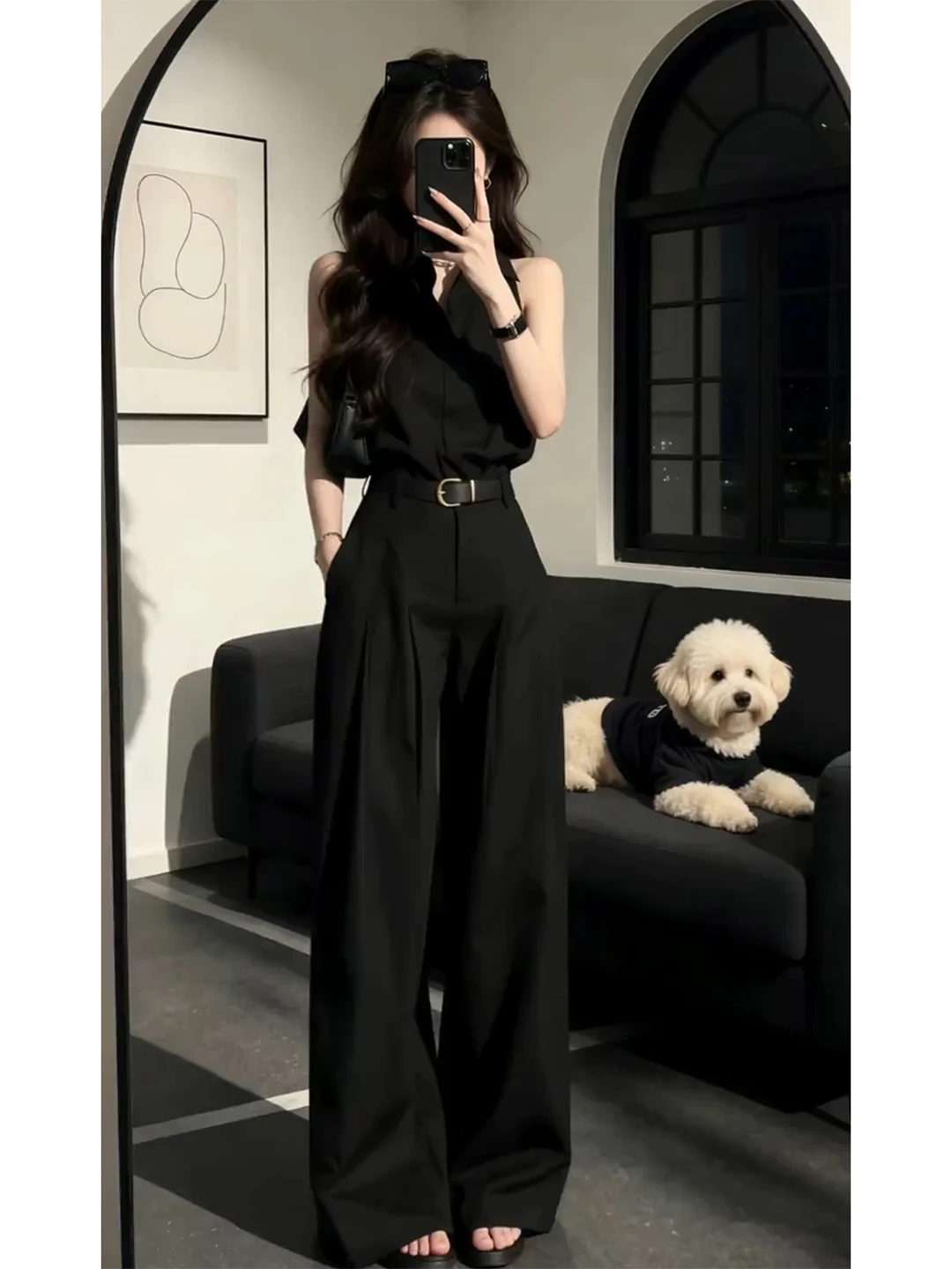 Unique Black Sleeveless Shirt Vest Korean Style Commuting Anti-Aging Top for Women Summer 2026 New Style V-Neck Regular Fit
Unique Black Sleeveless Shirt Vest Korean Style Commuting Anti-Aging Top for Women Summer 2026 New Style V-Neck Regular Fit