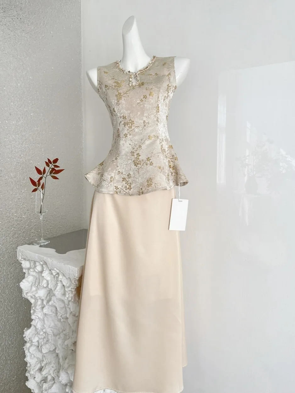 Elegant High Waist Fish Tail Skirt And Sleeveless Top Two Piece Set for Women Chinese Style New Version Button Detail
Elegant High Waist Fish Tail Skirt And Sleeveless Top Two Piece Set for Women Chinese Style New Version Button Detail