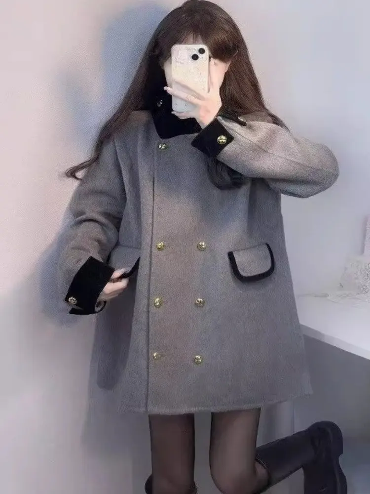 Elegance Little Fraance Woolen Coat 2025 Winter High-End Feeling Super Beautiful Reversible ort Outerwear for Women
Elegance Little Fraance Woolen Coat 2025 Winter High-End Feeling Super Beautiful Reversible ort Outerwear for Women