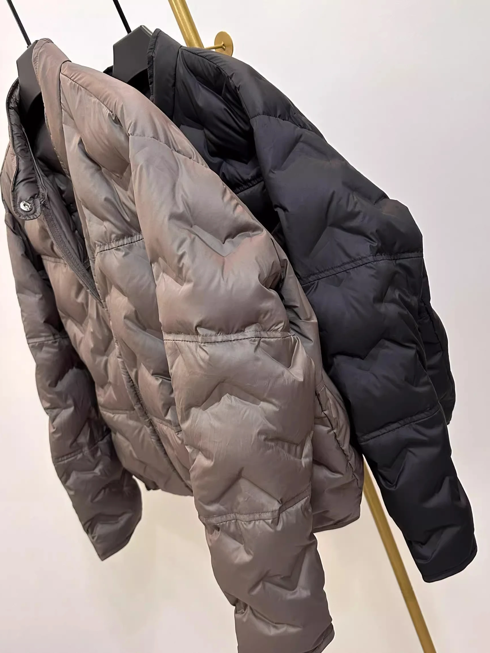 Winter 2025 Women's Thiened Casual ort down Jaet Korean Sle Commute Straight Tube Zipper Closure Color Coat
Winter 2025 Women's Thiened Casual ort down Jaet Korean Sle Commute Straight Tube Zipper Closure Color Coat
