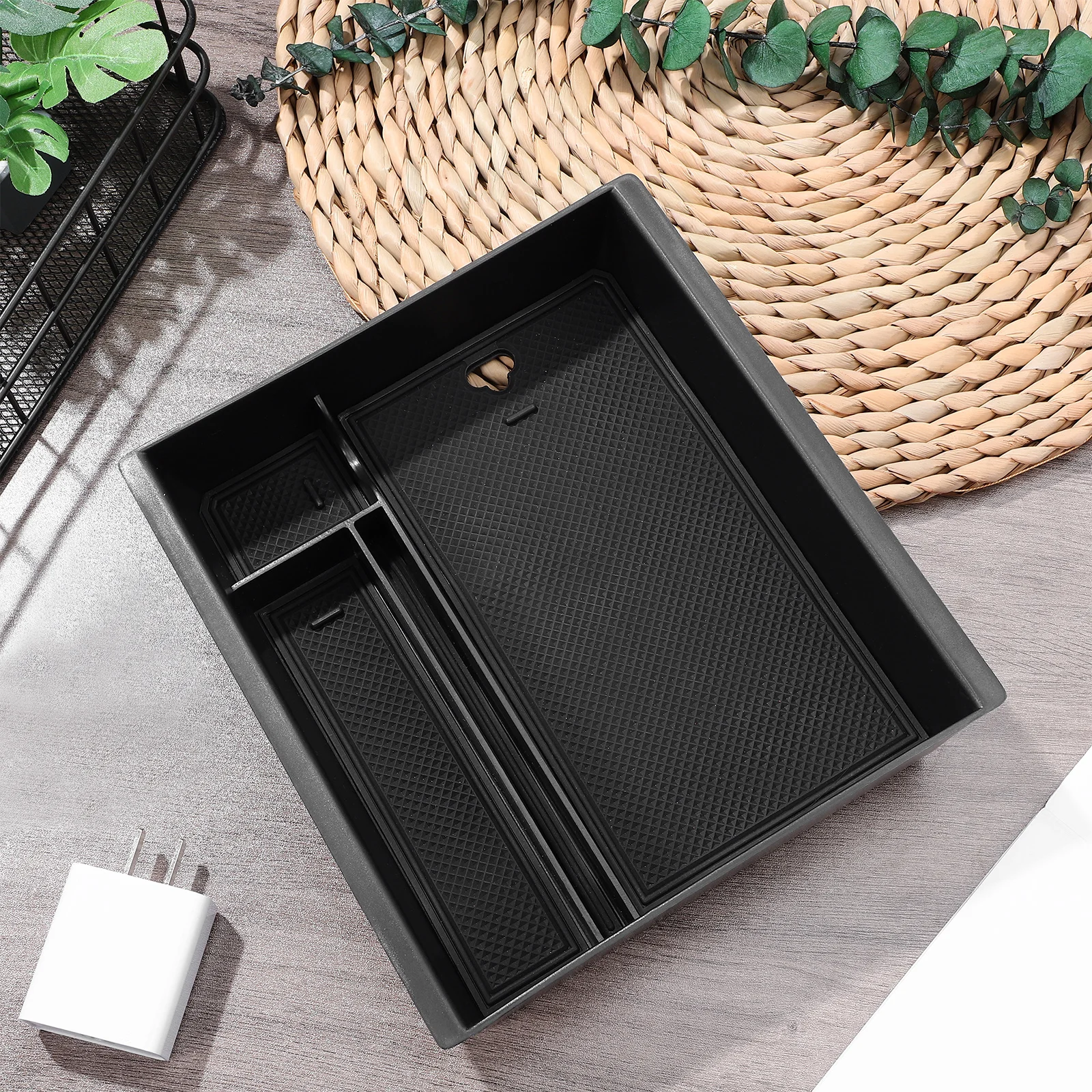 Center Console Storage Box for Car Armrest Non-Slip Padding Durable ABS Material Black Car Organizer Tray Easy
Center Console Storage Box for Car Armrest Non-Slip Padding Durable ABS Material Black Car Organizer Tray Easy