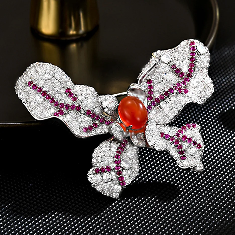 New Classic Red Agate Butterfly Brooches for Women and Men Luxury Cubic Zirconia Simple and Elegant Accessories Pins Jewelry
New Classic Red Agate Butterfly Brooches for Women and Men Luxury Cubic Zirconia Simple and Elegant Accessories Pins Jewelry