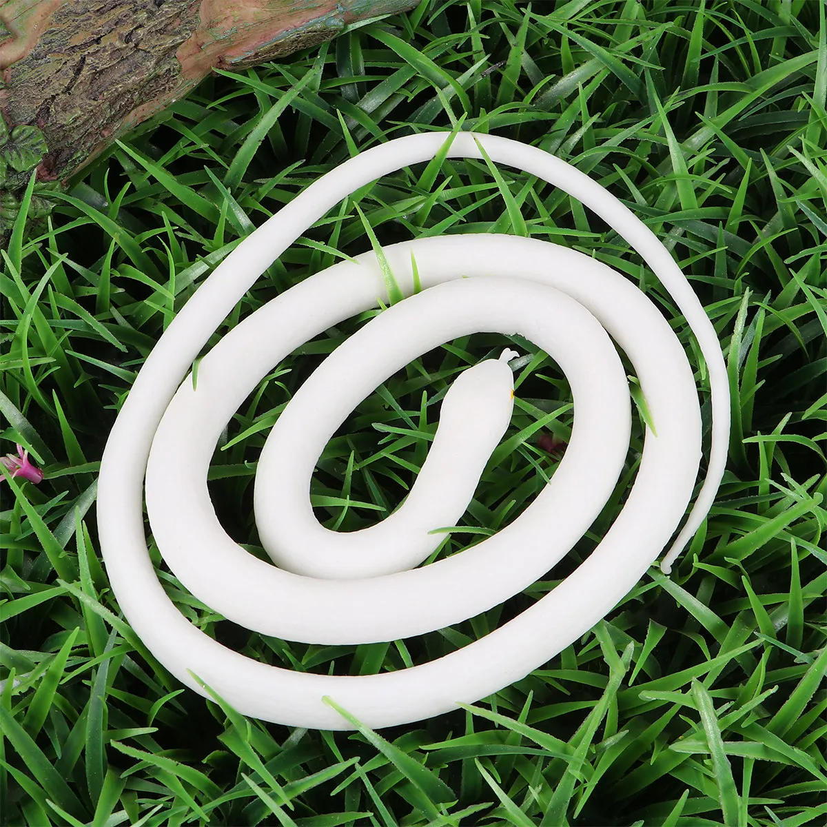 Highly Realistic Fake Snake Prop Simulation Snake for Pranks Cat Bird Deterrent Portable Festival Party Costume Prop White
Highly Realistic Fake Snake Prop Simulation Snake for Pranks Cat Bird Deterrent Portable Festival Party Costume Prop White
