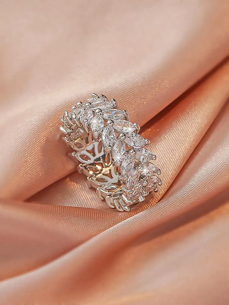 Cubic Zirconia Decorative Ring For Women Unisex Fashion Jewelry
Cubic Zirconia Decorative Ring For Women Unisex Fashion Jewelry