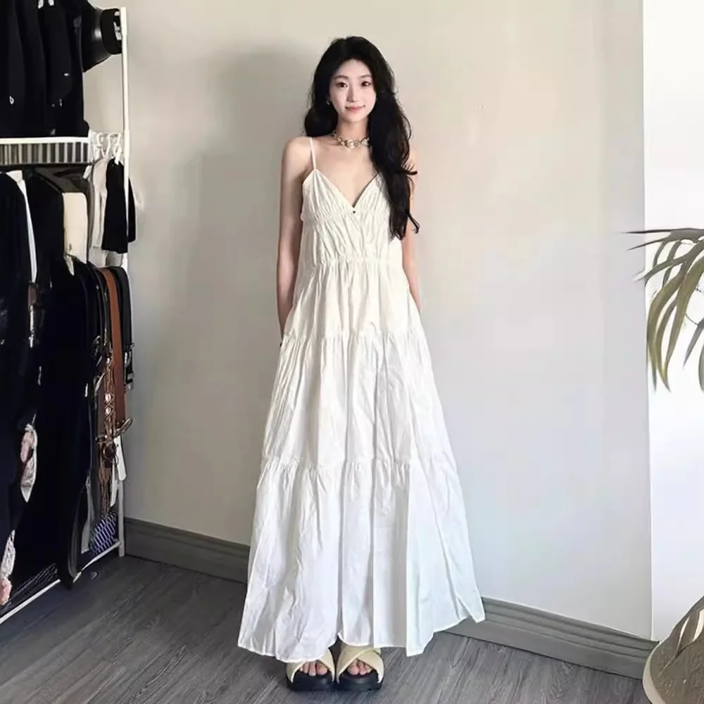 2024 Summer New Seaside Holiday French Dress High-grade Sleeveless V-neck White Suspender Dress Female
2024 Summer New Seaside Holiday French Dress High-grade Sleeveless V-neck White Suspender Dress Female
