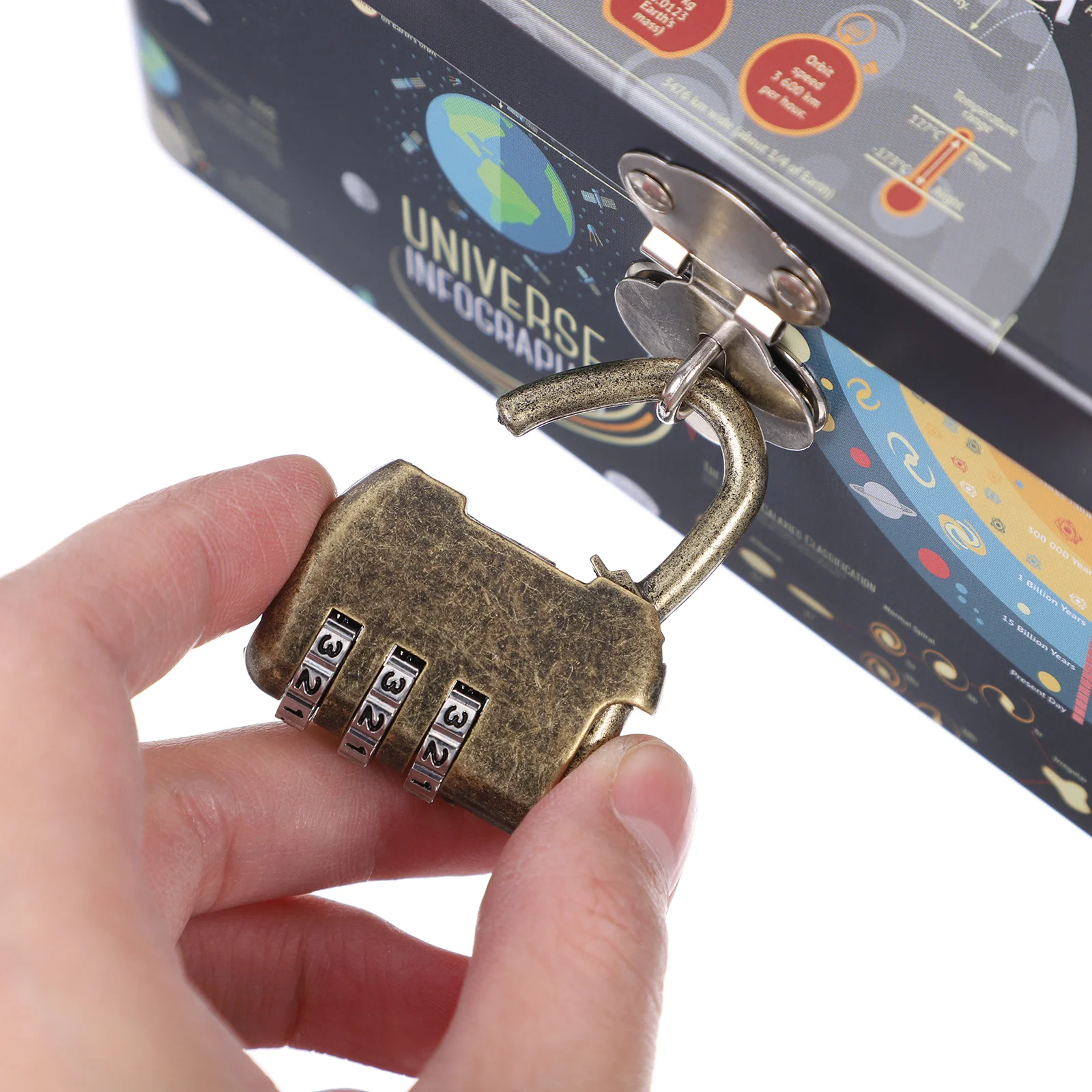 Vintage Iron Box with Lock Creative Design Small Delicate Cash Box Desktop Adornment Lightweight Advanced Storage Case for Cards
Vintage Iron Box with Lock Creative Design Small Delicate Cash Box Desktop Adornment Lightweight Advanced Storage Case for Cards