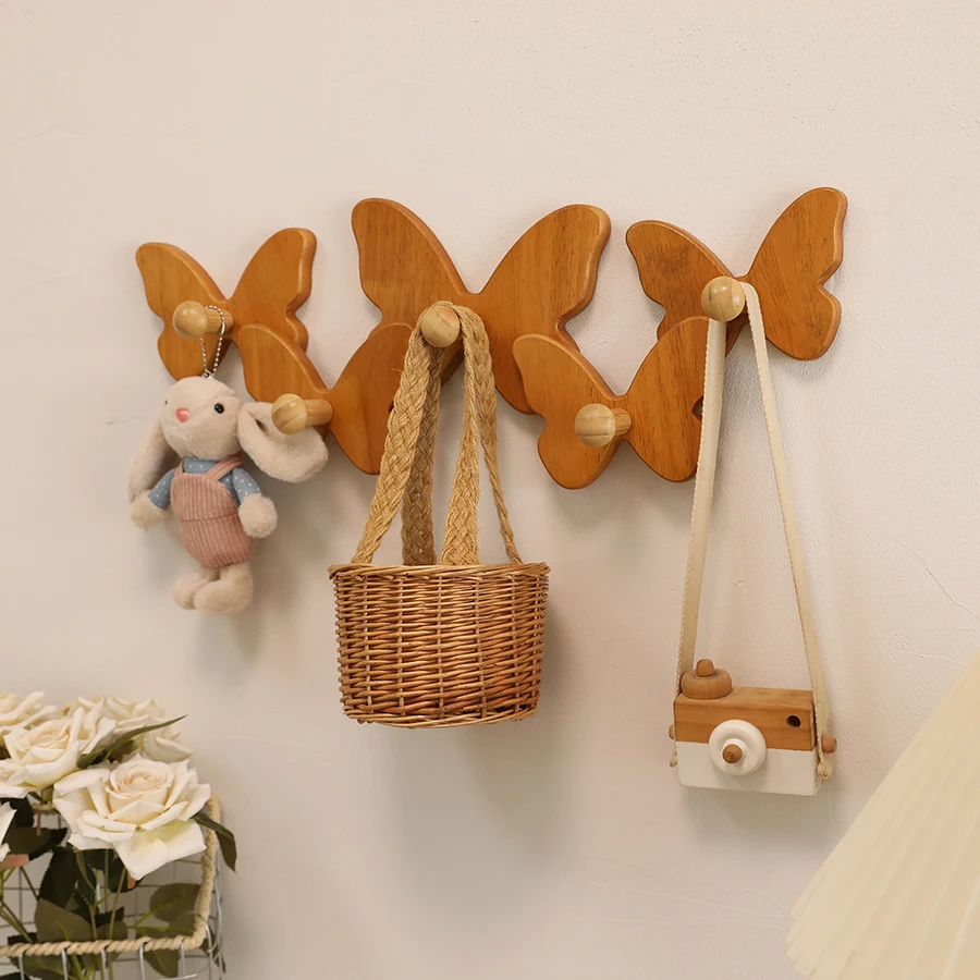 Для настенных крючков-бабочек из массива дерева — органайзер для прихожей в скандинавском стиле для хранения пальто, ключей и мелких предметов
Для настенных крючков-бабочек из массива дерева — органайзер для прихожей в скандинавском стиле для хранения пальто, ключей и мелких предметов