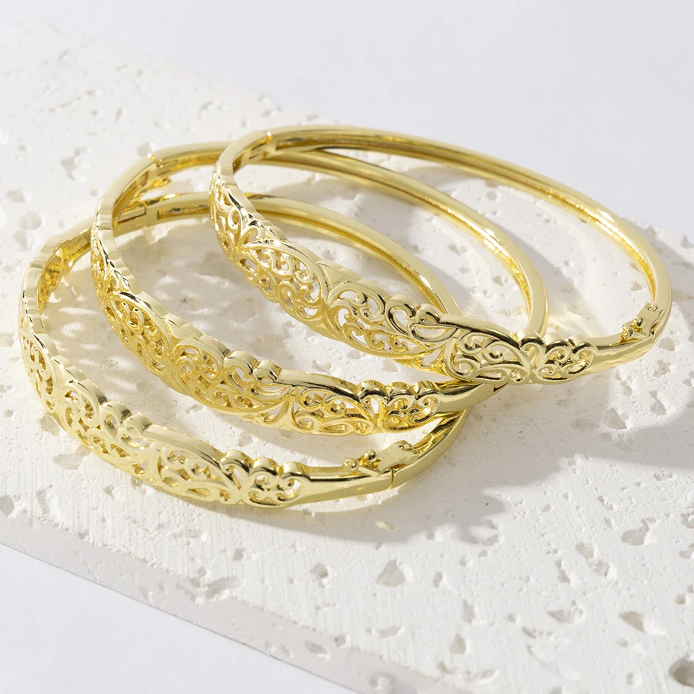 New Vintage hollow out Bangle Women'S Bracelet African Wedding Luxury Gold Plated Bride Exquisite Lucky Bangle Jewelry
New Vintage hollow out Bangle Women'S Bracelet African Wedding Luxury Gold Plated Bride Exquisite Lucky Bangle Jewelry