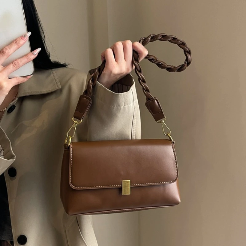 Women's Shoulder Bag Vintage Leather Minimalist Crossbody Bag with Handle Adjustable Strap Soft Elegant Daily
Women's Shoulder Bag Vintage Leather Minimalist Crossbody Bag with Handle Adjustable Strap Soft Elegant Daily