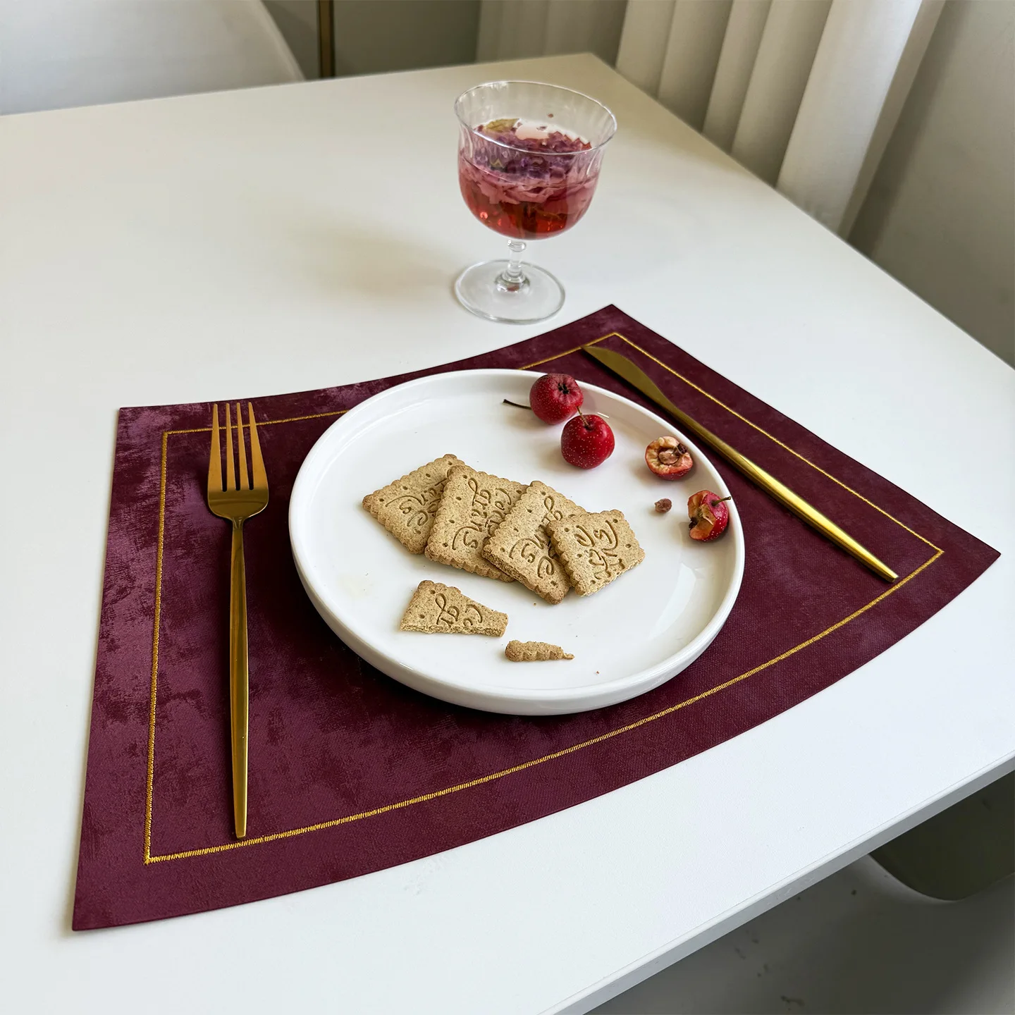 New Chinese Style Imitation Velvet Kitchen Dining Table Mat Fan-shaped Oil-Proof Waterproof Non-Slip Leather Tableware Place Mat
New Chinese Style Imitation Velvet Kitchen Dining Table Mat Fan-shaped Oil-Proof Waterproof Non-Slip Leather Tableware Place Mat