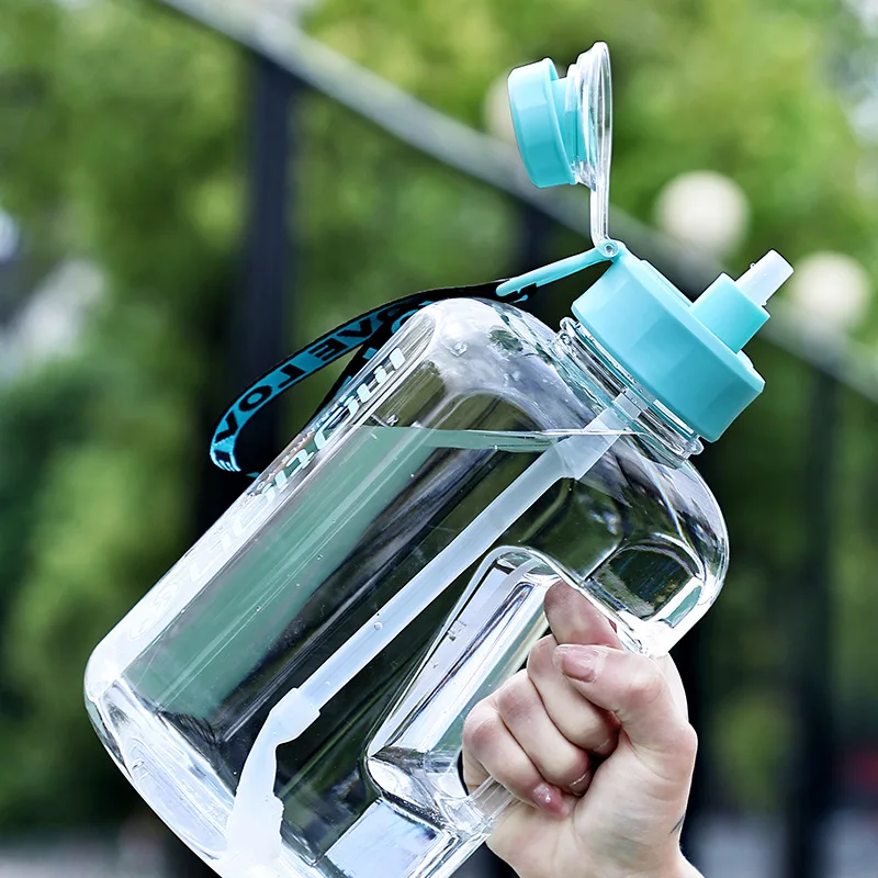 Duomeiduo Sports Fitness Water Bottle Ton Barrel Large Capacity Sports Water Cup Plastic Water Cup Summer Cup Delivery Straw
Duomeiduo Sports Fitness Water Bottle Ton Barrel Large Capacity Sports Water Cup Plastic Water Cup Summer Cup Delivery Straw