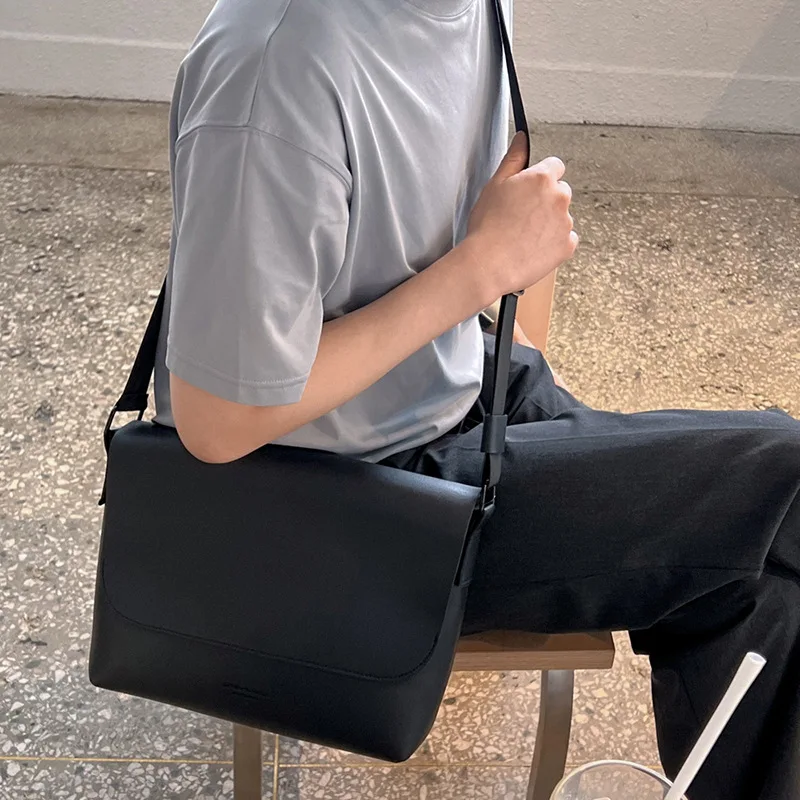 Leather Crossbody Bag Men's Summer Casual Single oulder Bag Briti Retro Phone Bag Menger Bag Youth Faion Soft PU
Leather Crossbody Bag Men's Summer Casual Single oulder Bag Briti Retro Phone Bag Menger Bag Youth Faion Soft PU