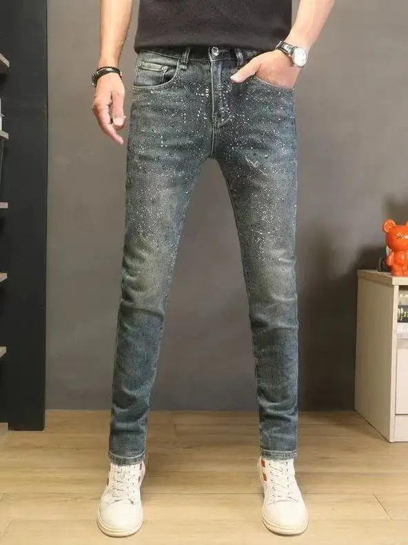 Casual Slim Fit Men's Jeans Spring Autumn High Elasticity Diamond Heat Treatment Comfortable Wear Resistant Versatile Long Pants
Casual Slim Fit Men's Jeans Spring Autumn High Elasticity Diamond Heat Treatment Comfortable Wear Resistant Versatile Long Pants
