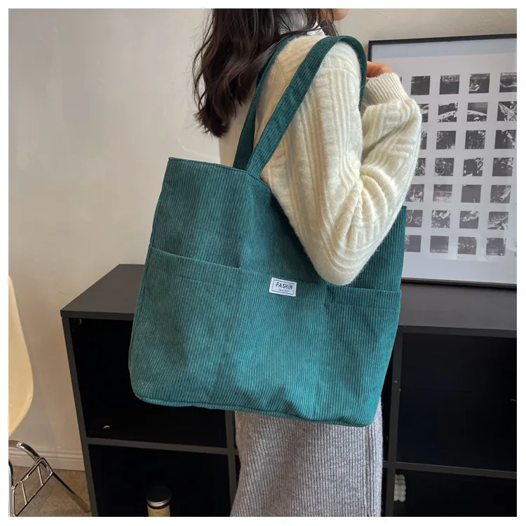Casual Commuter Corduroy Tote Bag Spring Autumn Winter Women Shoulder Handbag with Versatile Stripes Large Capacity Phone Holder
Casual Commuter Corduroy Tote Bag Spring Autumn Winter Women Shoulder Handbag with Versatile Stripes Large Capacity Phone Holder