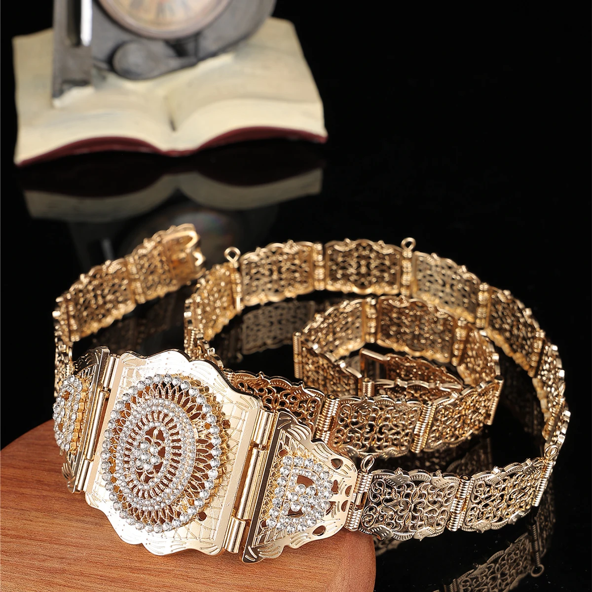 Luxury full-diamond alloy belt in vintage style women's belt bridal wedding party accessory and gift for women
Luxury full-diamond alloy belt in vintage style women's belt bridal wedding party accessory and gift for women
