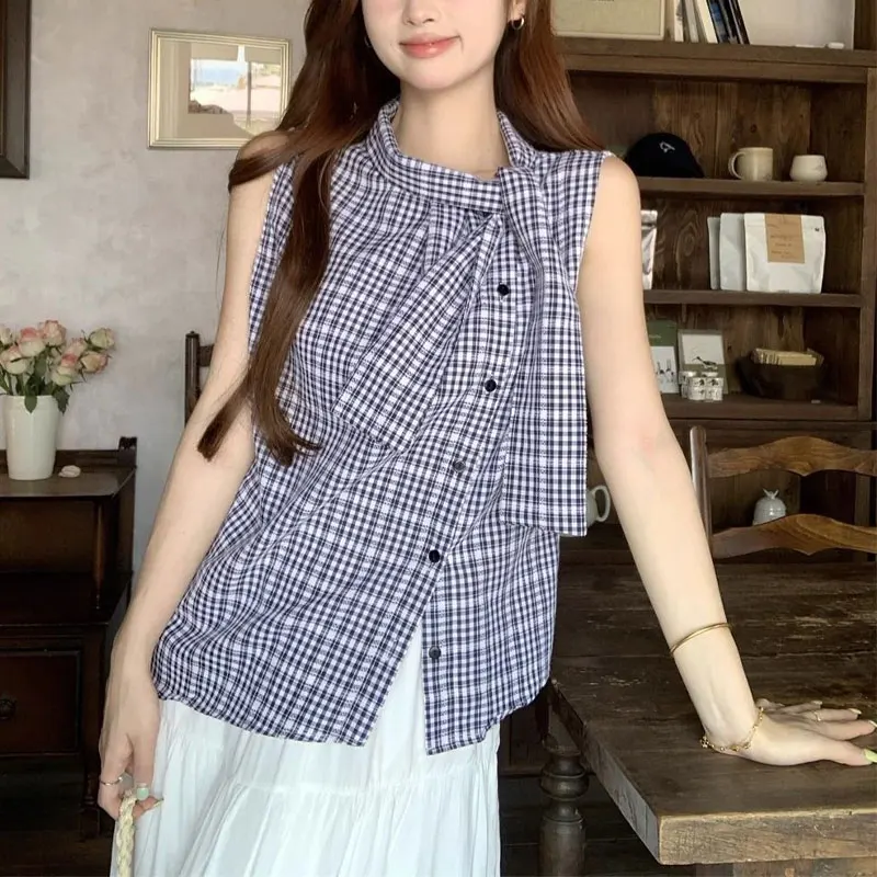 Korean Scarf Collar Plaid Shirts Summer Casual Sleeveless Women's Clothing Basic Stylish Bow Button Commute Elegant Folds Blouse
Korean Scarf Collar Plaid Shirts Summer Casual Sleeveless Women's Clothing Basic Stylish Bow Button Commute Elegant Folds Blouse