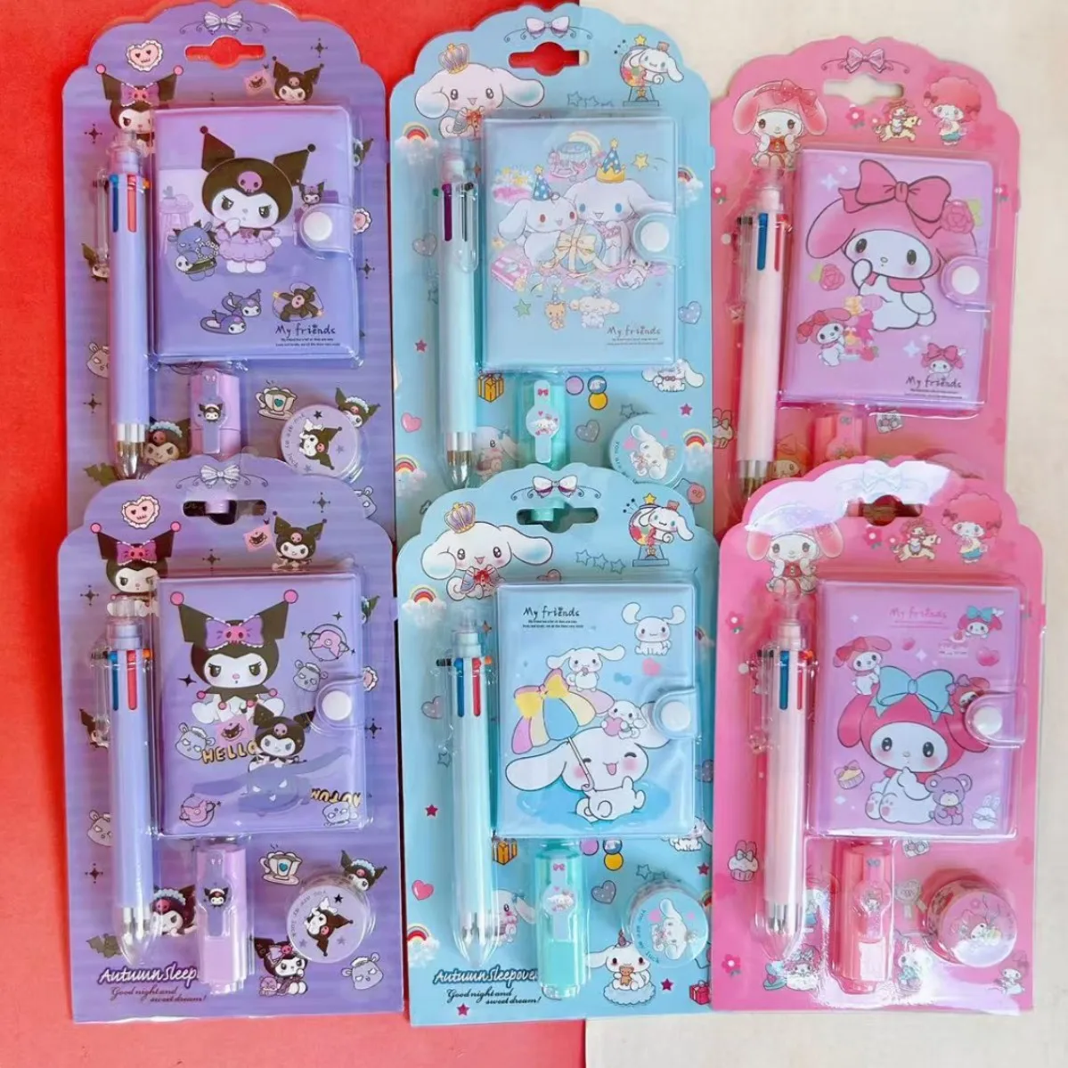 Набор канцелярских принадлежностей Kuromi Hello Kitty: шестикрасочные шариковые ручки, блокнот и милые ручки, художественные принадлежности, школьные принадлежности для детей.
Набор канцелярских принадлежностей Kuromi Hello Kitty: шестикрасочные шариковые ручки, блокнот и милые ручки, художественные принадлежности, школьные принадлежности для детей.