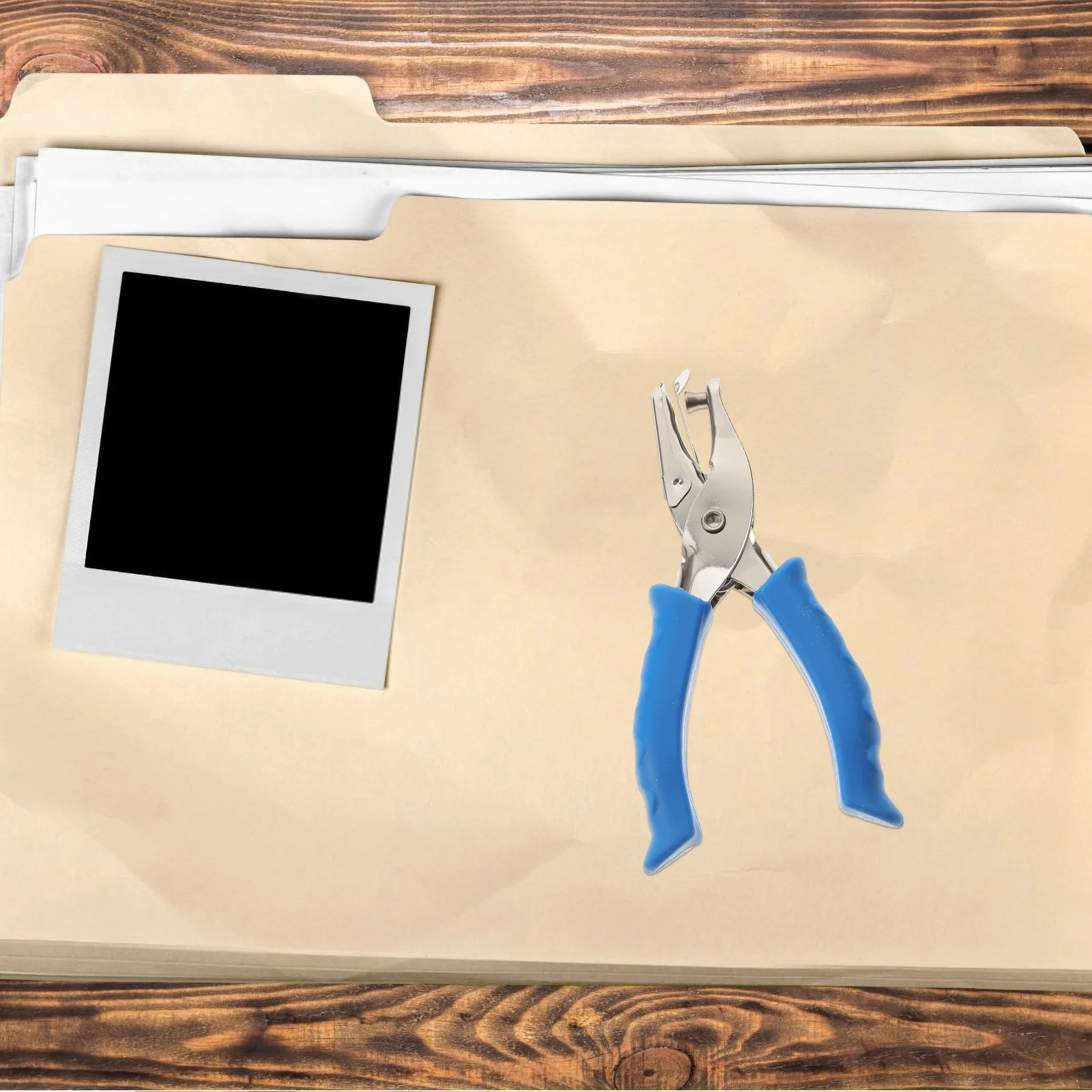 Multi-Use Staple Remover Compact Metal Handheld Tool for Office School Projects Fast and Safe Operation Ergonomic Shape Stylish
Multi-Use Staple Remover Compact Metal Handheld Tool for Office School Projects Fast and Safe Operation Ergonomic Shape Stylish