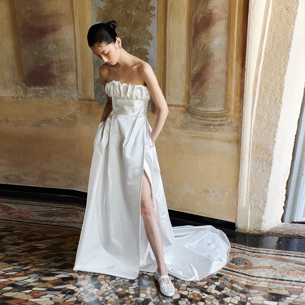 Customized Strapless Satin Elegant Wedding Dress Sleeveless High Side Split Sweep Train Simple Lace Up Back Bridal Gown TSWD738
Customized Strapless Satin Elegant Wedding Dress Sleeveless High Side Split Sweep Train Simple Lace Up Back Bridal Gown TSWD738
