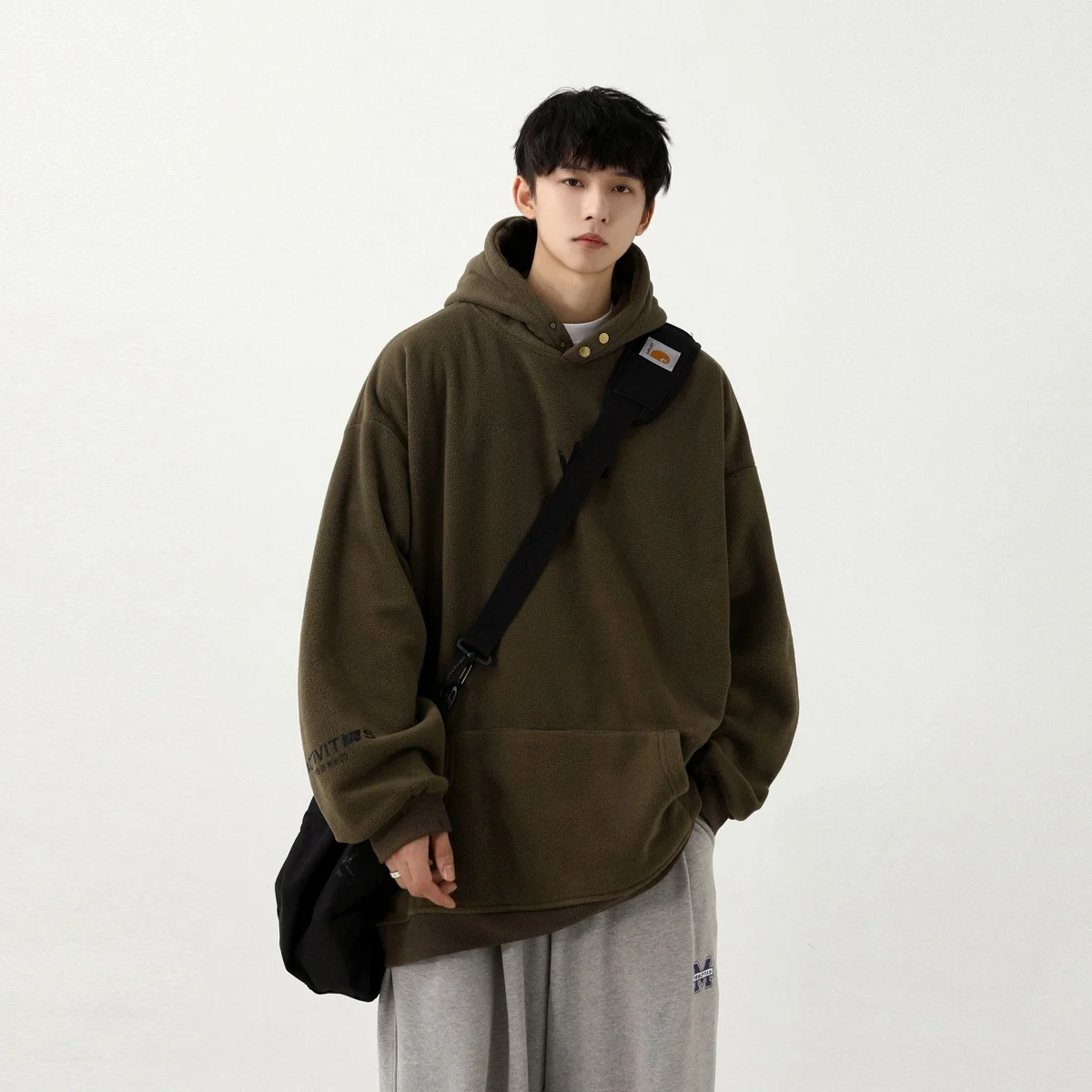 Мужская толстовка American Sle Fce с капюшоном, весенне-осенняя, утепленная, в стиле ретро, на пуговицах, оверсайз, свободного кроя, повседневная, модная, с капюшоном
Мужская толстовка American Sle Fce с капюшоном, весенне-осенняя, утепленная, в стиле ретро, на пуговицах, оверсайз, свободного кроя, повседневная, модная, с капюшоном