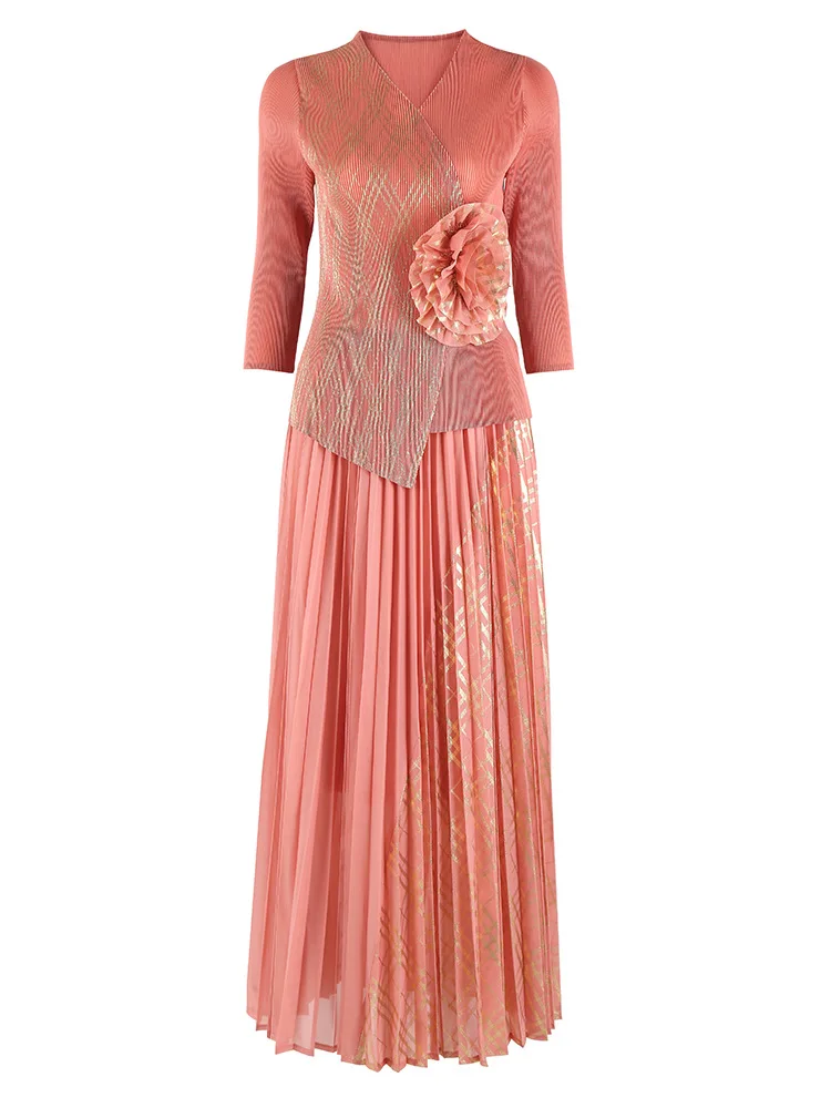 Wrinkle Fashion Temperament Set, High-end Hot Stamping Printed Elegant V-neck Top, High Waist Hanging Long Skirt Two-piece Set
Wrinkle Fashion Temperament Set, High-end Hot Stamping Printed Elegant V-neck Top, High Waist Hanging Long Skirt Two-piece Set