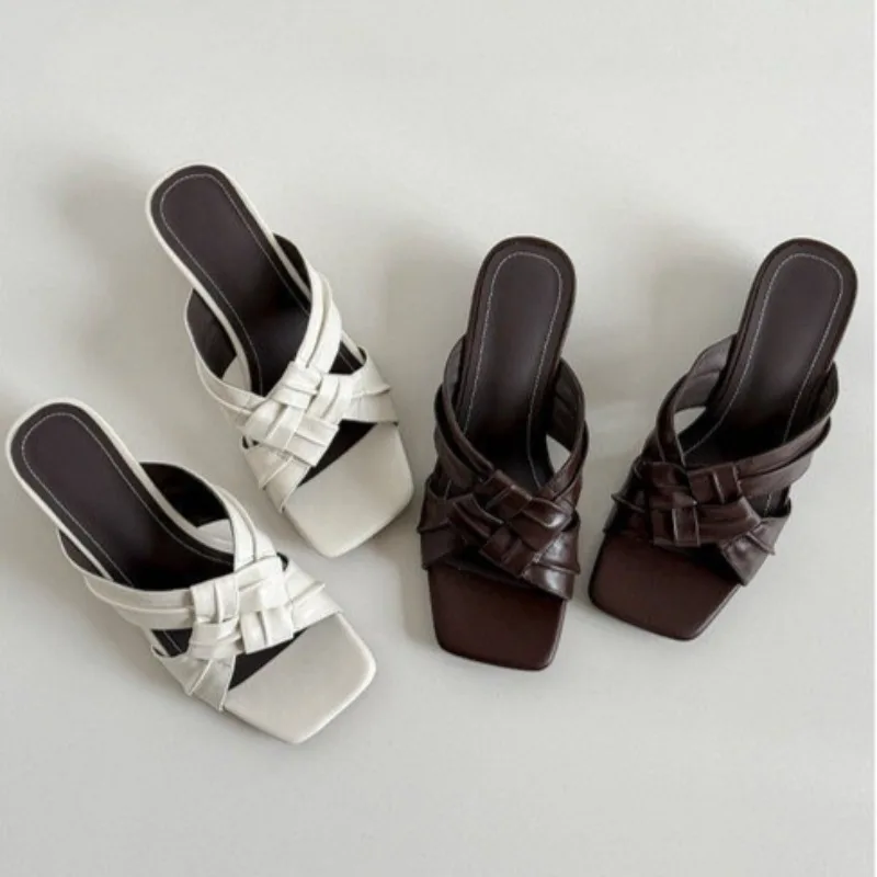 Summer New Crossover Woven Slippers with Wedge Heel Fashion Square Toe Open Toe Slip Sandal
Summer New Crossover Woven Slippers with Wedge Heel Fashion Square Toe Open Toe Slip Sandal