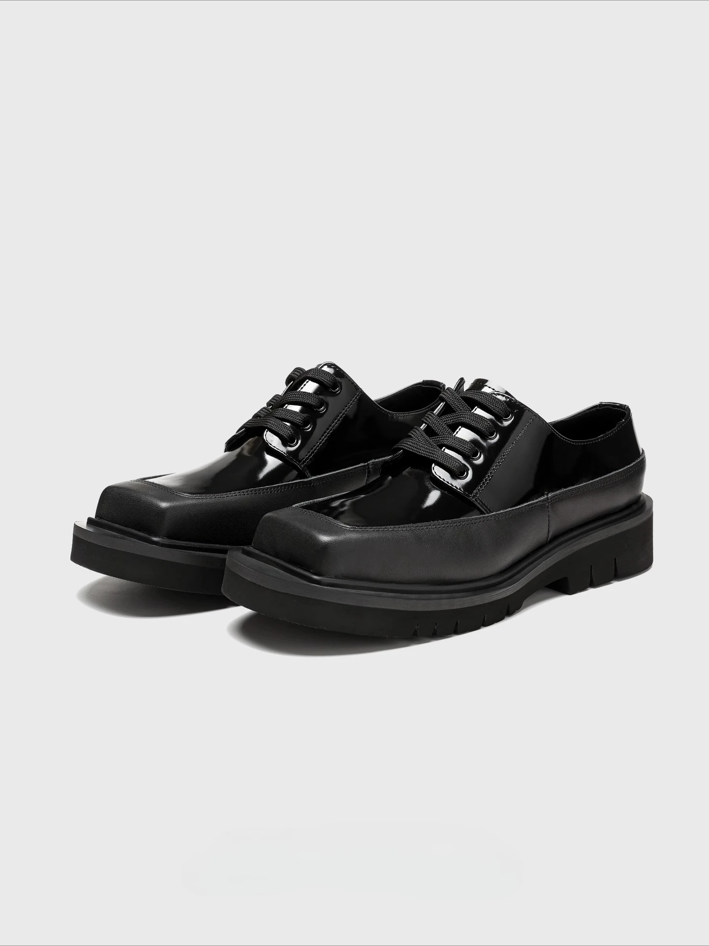 Spring and Autumn New Men's Casual Dress Shoes Splicing Leather Square Head Lace-up Design Sense Trendy Fashion Men's Shoes
Spring and Autumn New Men's Casual Dress Shoes Splicing Leather Square Head Lace-up Design Sense Trendy Fashion Men's Shoes