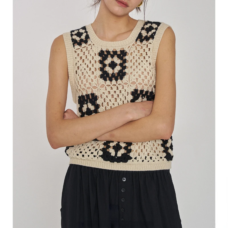 Women Handmade Crochet Knit Top 2024 Summer Hollow-out Top Petite Women's Clothing Y2k Chic Korean Fashion
Women Handmade Crochet Knit Top 2024 Summer Hollow-out Top Petite Women's Clothing Y2k Chic Korean Fashion
