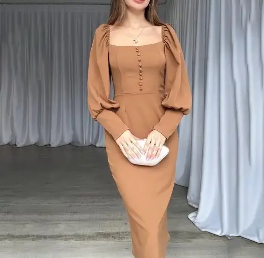 Autumn 2025 Solid Color Long Sleeved Backless Zipper Dress for Ladies, Elegant Commuting Square Neck Button Up Hip Hugging Dress
Autumn 2025 Solid Color Long Sleeved Backless Zipper Dress for Ladies, Elegant Commuting Square Neck Button Up Hip Hugging Dress