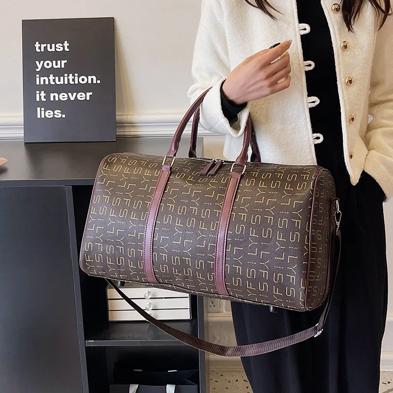 Women's Classic Boston Handbag Large Capacity Elegant Travel Duffle Bags for Women Weekend Luggage Travel Shoulder Bag y2k ita
Women's Classic Boston Handbag Large Capacity Elegant Travel Duffle Bags for Women Weekend Luggage Travel Shoulder Bag y2k ita