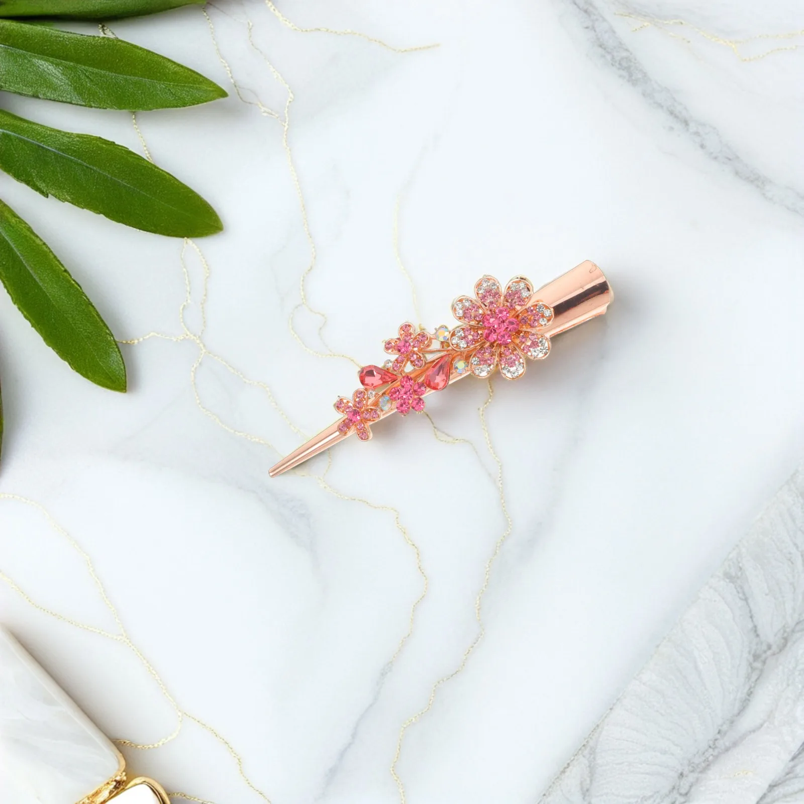 Flower Hair Accessories Large Crystal Alligator Clips Women Blue Metal Hairpins Vintage Party Decorations Rhinestone Hair Clips
Flower Hair Accessories Large Crystal Alligator Clips Women Blue Metal Hairpins Vintage Party Decorations Rhinestone Hair Clips