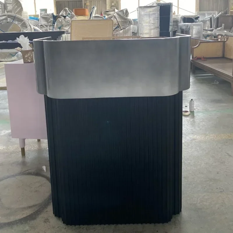 Luxury Modern Salon Reception Desk Office Podium Mobile Standing Reception Desk Design Minimalist Mostrador Hotel Furniture
Luxury Modern Salon Reception Desk Office Podium Mobile Standing Reception Desk Design Minimalist Mostrador Hotel Furniture